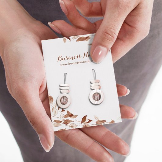 L'automne romantique laisse des cartes d'oreille A