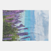 Lavendel aan de oever van het meer theedoek (Horizontaal)