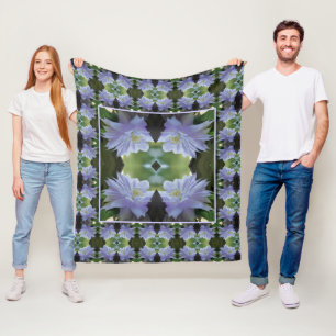 Lavendel Clematis Bloem Genesteld In Traliehek Fleece Deken