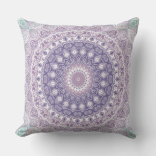 Lavendel en Sering Mandala Patroon Kussen