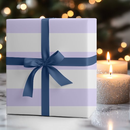Lavendelblauw en wit brede horizontale gestreepte cadeaupapier