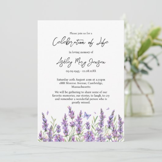 Lavender Celebration of Life Funeral Invitation Kaart (Staand voorkant)