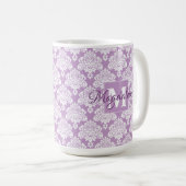 Lavender Damask Mug avec Monogramme et nom (Devant droit)