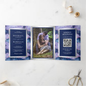 Lavender Periwinkle Agate Marble QR Code Wedding Drieluik Uitnodiging (Binnen)