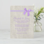 Lavender Rustic Burlap Invitations de mariage (Debout devant)