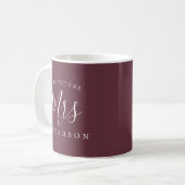 L'avenir Mme Burgundy Fiançailles Gift Coffee Mug (Devant gauche)
