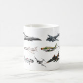 L'avion en bout de ligne lance une tasse de café (Centre)