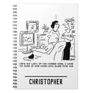 Lazy Man kijkt naar paardenraces op televisie Notitieboek