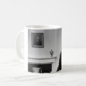 LBJ geeft de behandeling Koffiemok (Voorkant links)