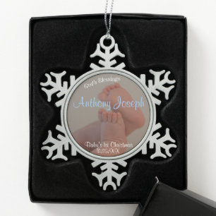 Le bébé botte le ęr ornement de flocon de neige de