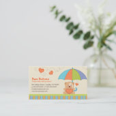 Le bébé nu des fonds façonne des cartes de visite (Debout devant)