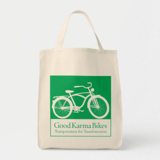 Le bon karma fait du vélo le sac d'épicerie