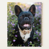 Le Bulldog français se tient en fleurs (Dos)