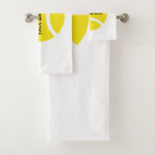 Le cadeau jaune de serviette de bain de balle de (En situation)