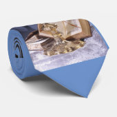 Le calice d'eucharistie et la cravate de cadeaux (Roulé)
