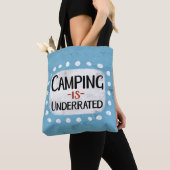 Le Camping Est Un Sac fourre-tout Sous-Évalué (De près)