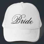 Le casquette du camionneur de mariage de jeune<br><div class="desc">Perfectionnez le casquette pour Jeune-à soit ou pour les nouveaux mariés. Grand pour des parties de Bachelorette,  douches nuptiales,  ou pour votre lune de miel !</div>