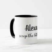 Le chat drôle attaque la tasse d'amoureux des (Devant gauche)