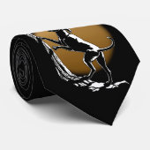 Le chien de chasse attache les cravates élégantes (Roulé)