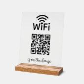 Le code QR Wifi Scan to Connect est sur la maison (Angle)