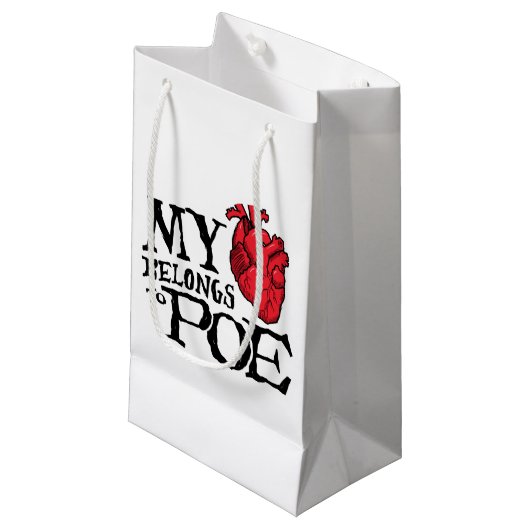 Le coeur appartient au sac de cadeau de Poe (Devant Angle)