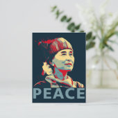 LE COMBAT - Aung San Suu Kyi | Carte postale perso (Debout devant)