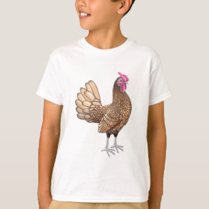 Le coq petit de Sebright badine le T-shirt