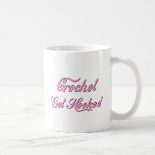 Le crochet obtiennent la tasse de café accrochée