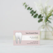 Le dentiste rougissent rose et rendez-vous (Debout devant)