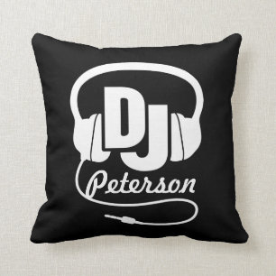 Le DJ noir et le blanc ajoutent votre coussin