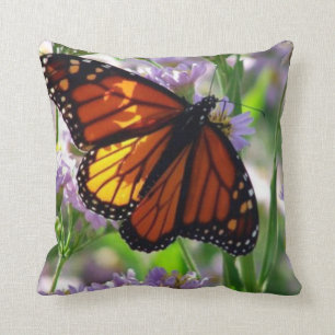 Le double a dégrossi coussin de papillon