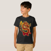 Le dragon chinois rouge badine le T-shirt foncé (Devant entier)