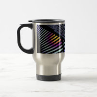 Le dragon observe la tasse thermique