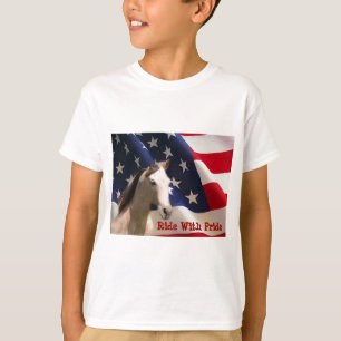 Le drapeau américain de cheval badine le T-shirt