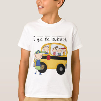 Le garçon I vont au T-shirts et aux cadeaux
