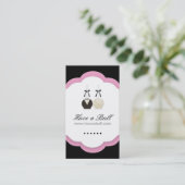 Le gâteau saute des cartes de visite (Debout devant)