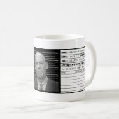 Le gouverneur criminel, Café Mug (Devant droit)