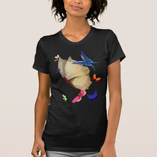 Le grand T-shirt beige de papillon