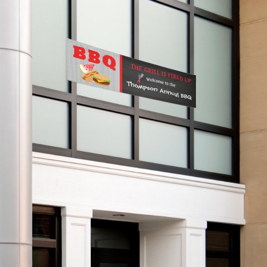 Le gril est mis le feu vers le haut de… Bannière (Bâtiment extérieur)