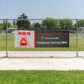 Le gril est mis le feu vers le haut de la bannière (En situation)