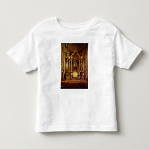 Le haut autel dans le choeur est