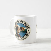 Le lac George Mug avec le nez d'Anthony drôle (Devant gauche)