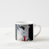 Le lapin blanc va dans la tasse de Paris Expresso (Droite)