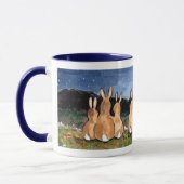 "Le lapin tasse de café de famille de lapin dans (Gauche)