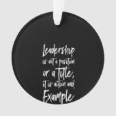 le leadership est un exemple (devant)