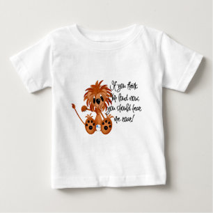 Le lion de bébé m'entendent hurler des T-shirts et