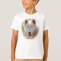 Le loup blanc badine le T-shirt