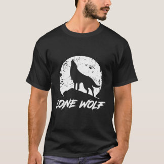 Le loup solitaire hurlant sur le T-shirt de la lun