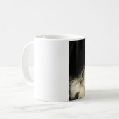 Le nez du chien ferme la tasse (Devant gauche)
