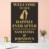 Le noir et l'or heureux après l'accueil du Mariage (Mariage)